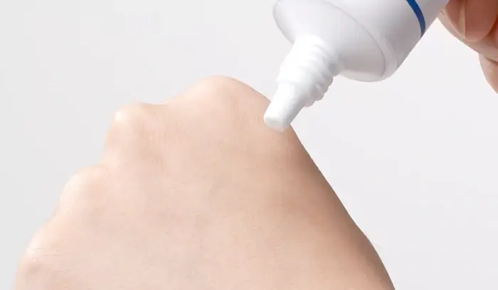 [수분진정/피지케어] 메디큐브 제로 모공 수분 선세럼 50ml 상세페이지 8